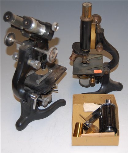 Lot 124 - An early 20th century binocular microscope by...