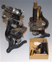 Lot 124 - An early 20th century binocular microscope by...