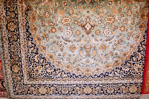 Lot 1151 - A contemporary Keshan rug, 230x160cm