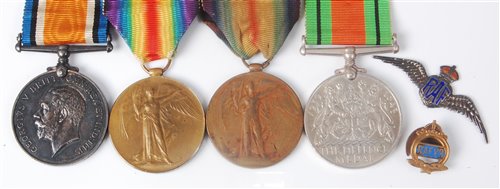 Lot 211 - A WW I British War and Victory duo, naming...