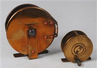 Lot 472 - An Ogden Smiths 4" brass centre pin sea reel,...