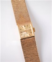 Lot 2555 - A lady's 9ct Omega manual wristwatch, the...
