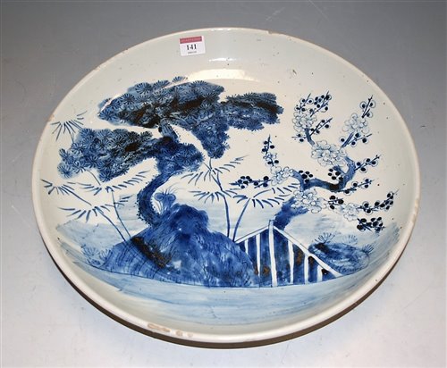 Lot 141 - A large 19th century Japanese charger with...
