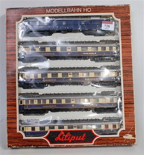 Liliput 837 , coffret 5 voitures à jupes ( Schürzenwagen