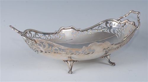 Lot 2126 - An Edwardian silver table centrepiece, of...