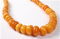 Lot 2181 - Amber necklace