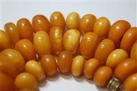 Lot 2181 - Amber necklace