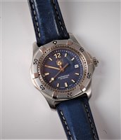 Lot 2351 - A lady's Tag Heuer 2000 series Professional...