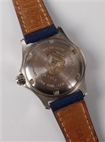 Lot 2351 - A lady's Tag Heuer 2000 series Professional...