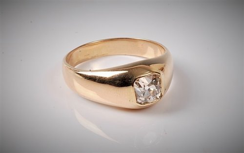 Lot 2291 - An old mine cut diamond solitaire ring, the...