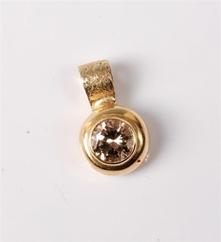 Lot 2264 - A diamond solitaire pendant, the round...