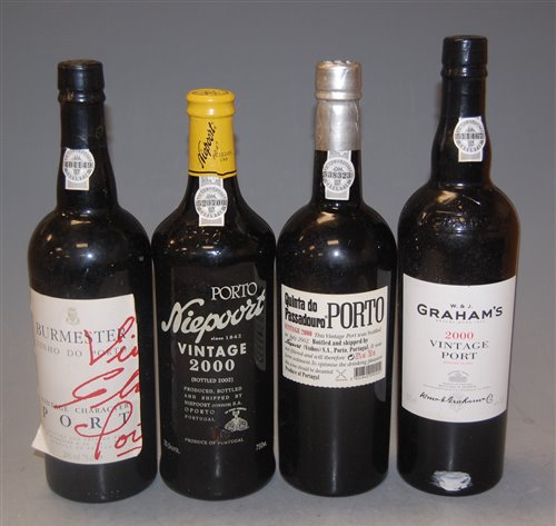Lot 1292 - Graham's 2000 vintage Port, one bottle; Quinto...