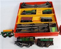 Lot 319 - A large tray of postwar Hornby including M1...