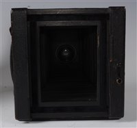 Lot 254 - A James A Sinclair 'The Una' hand camera, 3¼ x...