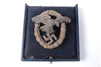 Lot 622 - A German Luftwaffe Observers badge, cased.