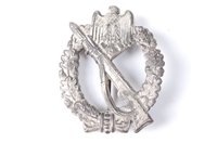 Lot 628 - A German Infantry Assault badge.