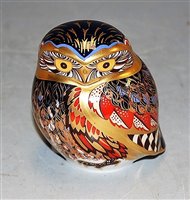 Lot 203 - A Royal Crown Derby table ornament of an owl,...