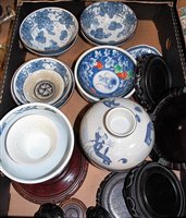 Lot 70 - Mixed Chinese ceramics, to include blue and...