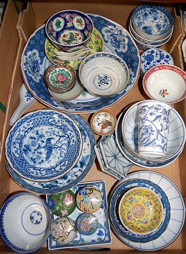Lot 74 - Assorted principally modern Chinese ceramics,...