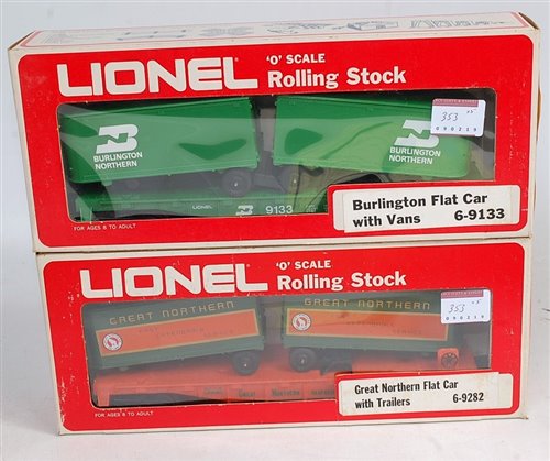 Lot 353 - 5 assorted Lionel cars including illuminated...