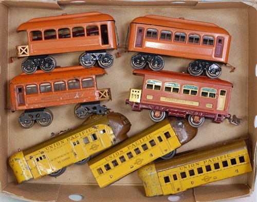 Lot 361 - A small tray containing Lionel items including...