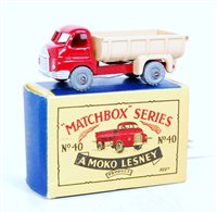 Lot 2302 - A Matchbox 1-75 Series No. 40A Bedford tipper,...