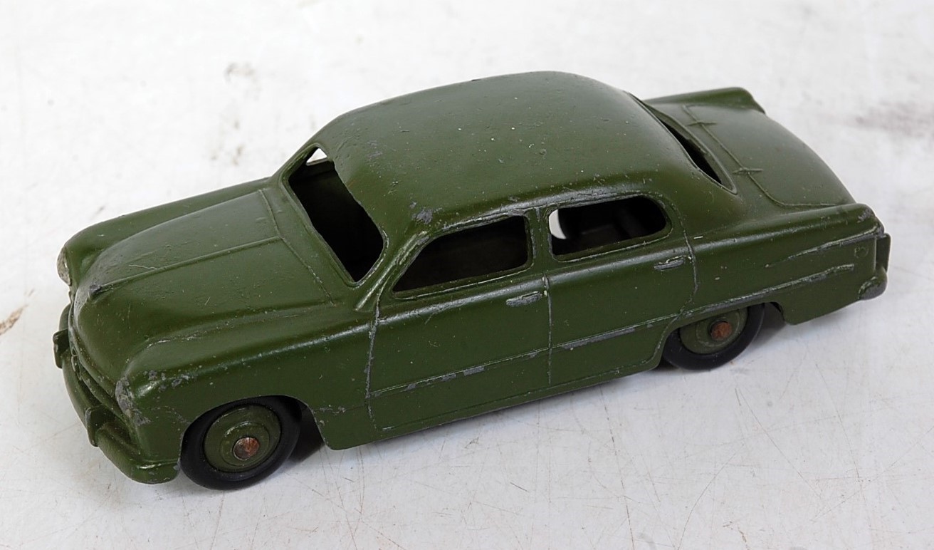 美品　DINKY TOYS ARMY STAFF CAR ミニカー $_12.JPG?set_id=880000500F