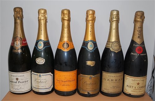 Lot 1193 - Six bottles of mixed champagne, to include...