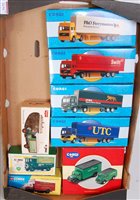 Lot 2646 - 13 various boxed modern release Corgi diecast...
