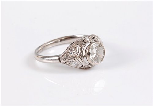 Lot 2522 - An early 20th century diamond ring, the...