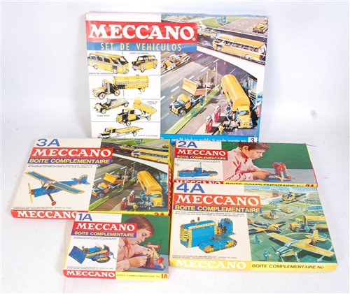Lot 165 - Meccano France outfits No.3 ‘Vehicles’ unused,...