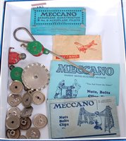 Lot 182 - Miscellaneous selection of Meccano items...