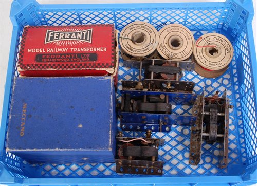 Lot 185 - Small tray containing Meccano electric motors:...
