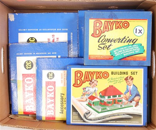 Lot 199 - Bayko Sets: Meccano/Bayko Sets Nos. 11,12,13,...