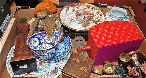 Lot 143 - A box of miscellaneous items, to include...