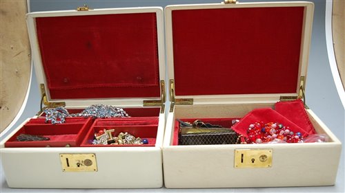 Lot 262 - Two jewellery boxes and contents to include a...