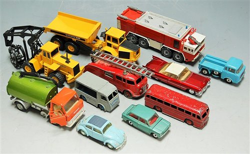 Lot 368 - Assorted diecast models, to include Dinky milk...