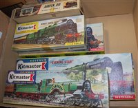 Lot 417 - Five Kitmaster Airfix kits to include Evening...