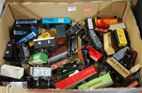 Lot 1445 - A box containing a quantity of 00 gauge...