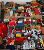 Lot 476 - A large quantity of loose diecast and some...