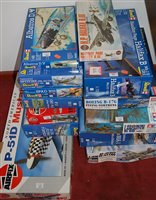 Lot 485 - Assorted plastic kits, to include Airfix,...