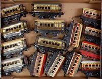 Lot 320 - Large tray containing mainly pre-war Hornby...