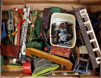 Lot 325 - Large tray of mainly Hornby items suitable...