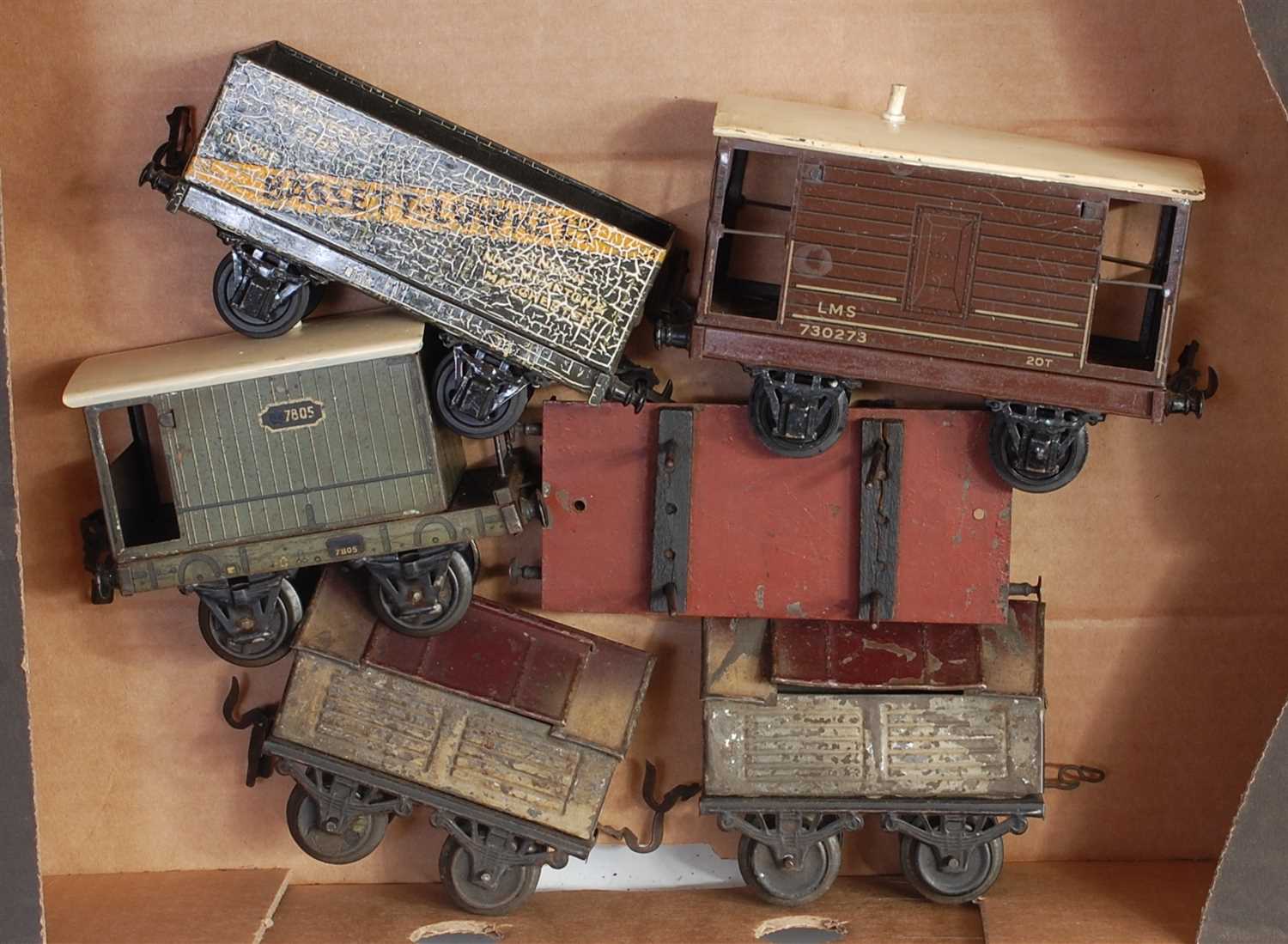 Lot 379 - 4x Lionel boxed freight items including black...