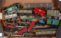 Lot 442 - Large tray 16 items pre-war Hornby goods...