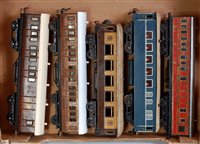 Lot 451 - Large tray 4 assorted tinplate bogie coaches...