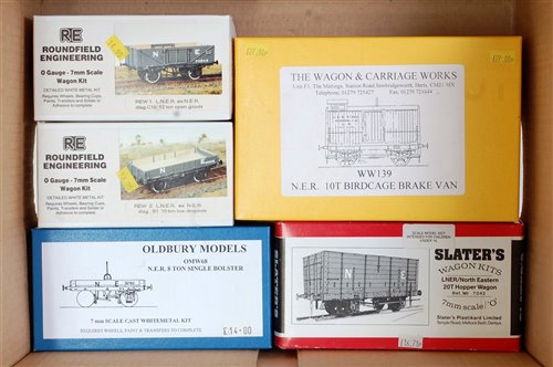Lot 466 - Five assorted wagon kits including 'The...