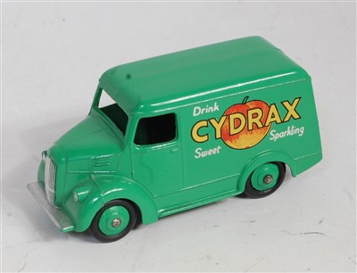 Lot 1926 - A Dinky Toys boxed commercial vehicle diecast...