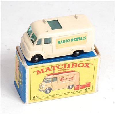 Lot 2306 - 11 various boxed Matchbox modern release...