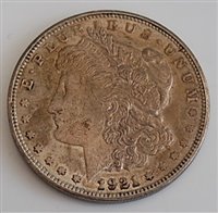 Lot 2033 - USA, 1921 silver Morgan dollar, obv. Liberty...